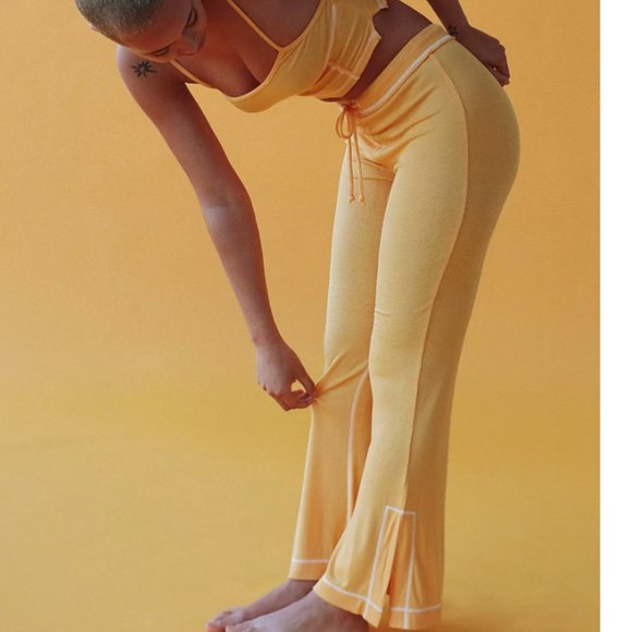 Urban Outfitters Out From Under High Rise Ribbed Flare Sweatpants Size Large - Picture 1 of 13